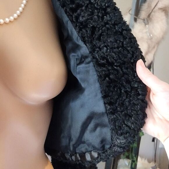 Women's Faux Black Lamb Fur, Broad Shoulder Cropped Winter Coat -Size Small? - Picture 6 of 14